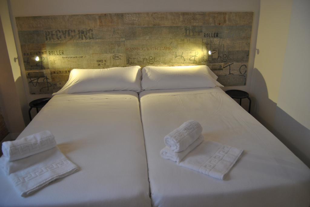 فالنسيا Sweet Otel الغرفة الصورة